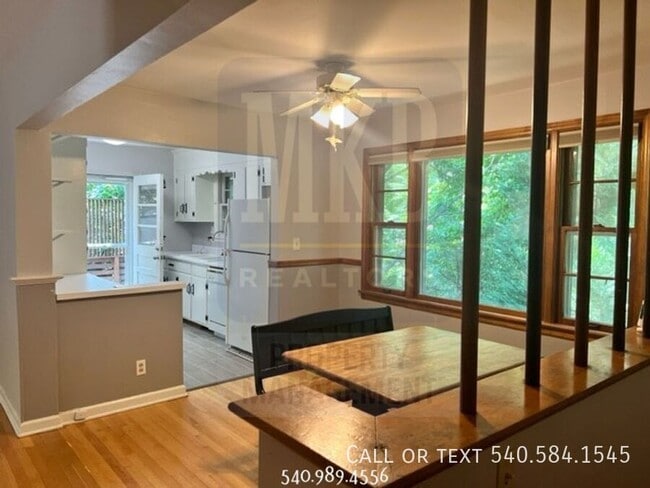 Building Photo - 3203 Ledgewood Ave