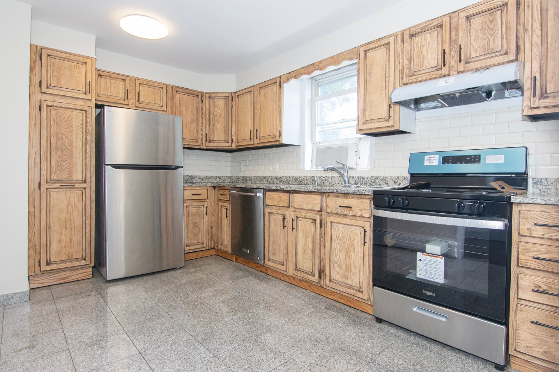 Building Photo - 44 Croton Ave