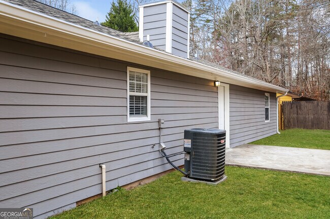 Building Photo - 2535 Valient Dr
