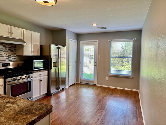 Building Photo - 29631 Evergreen Hills Dr