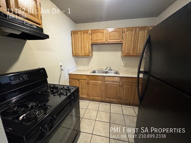 Building Photo - 11122 Bel Air Dr-1