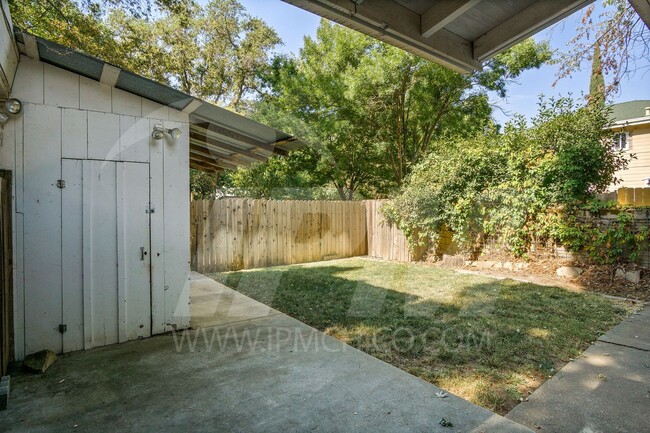 Building Photo - 3-Bed, 1-Bath