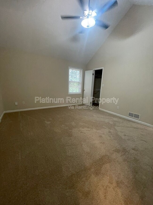 Building Photo - 377 Arbour Way
