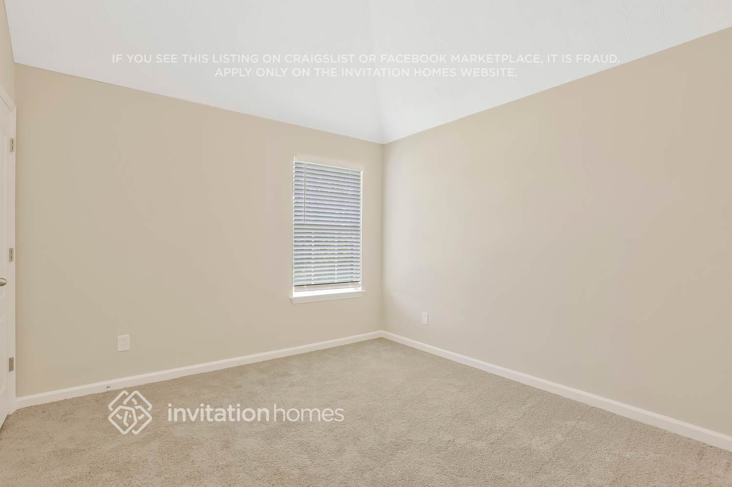 Building Photo - 6890 Smoke Ridge Dr
