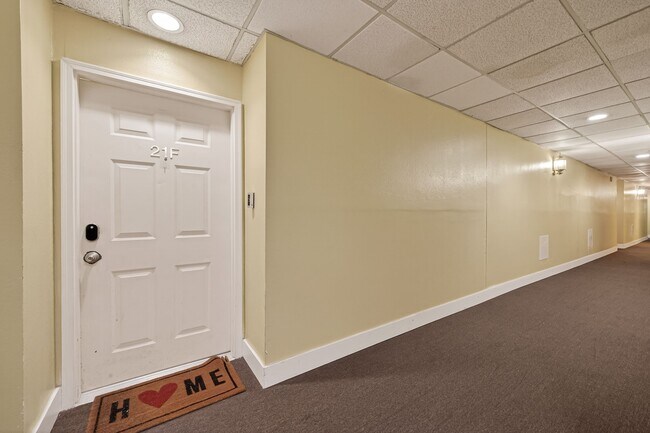 Building Photo - 2211 S Braeswood Blvd