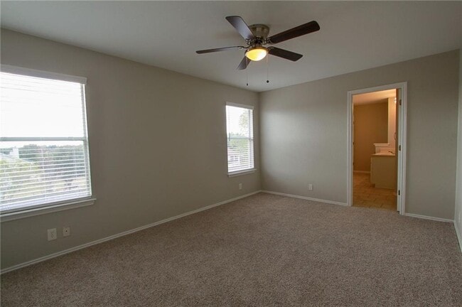 Building Photo - 14909 Chamberlain Ct