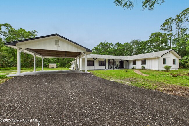 Building Photo - 2318 Old Samsula Rd