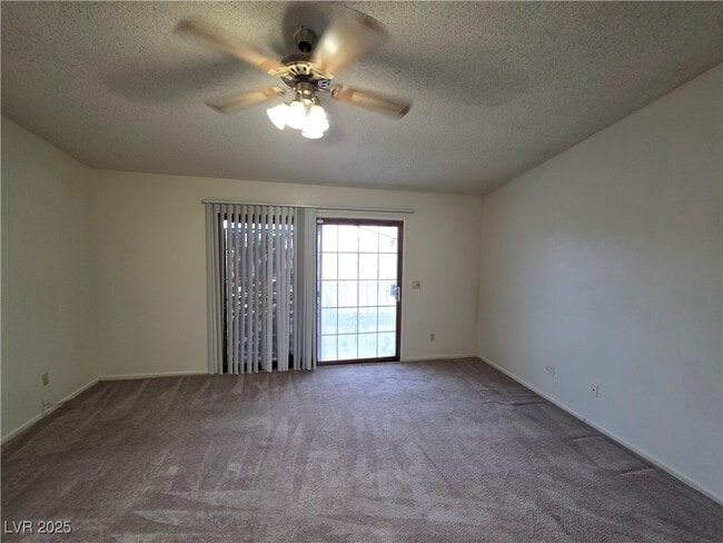 Building Photo - 321 S Bent Creek Dr