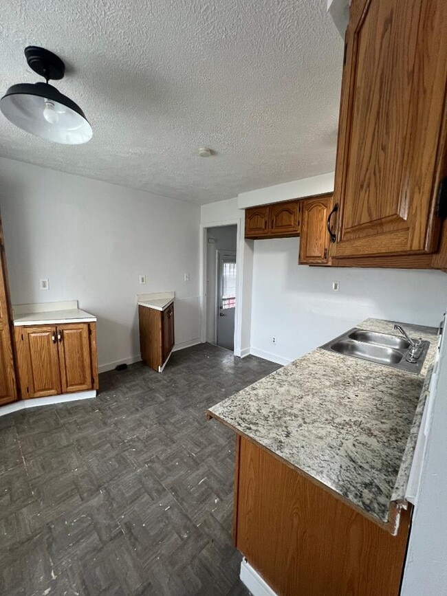 Building Photo - 14315 Tokay Ave