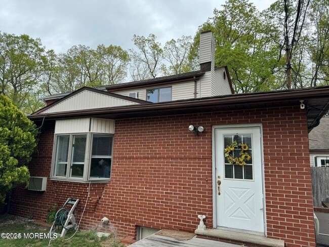 Building Photo - 405 Glenn Rd