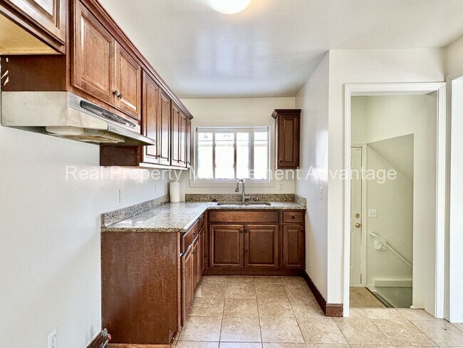 Building Photo - Fully Rebuilt 4-Bedroom Home with Spacious Backyard in Oak Park