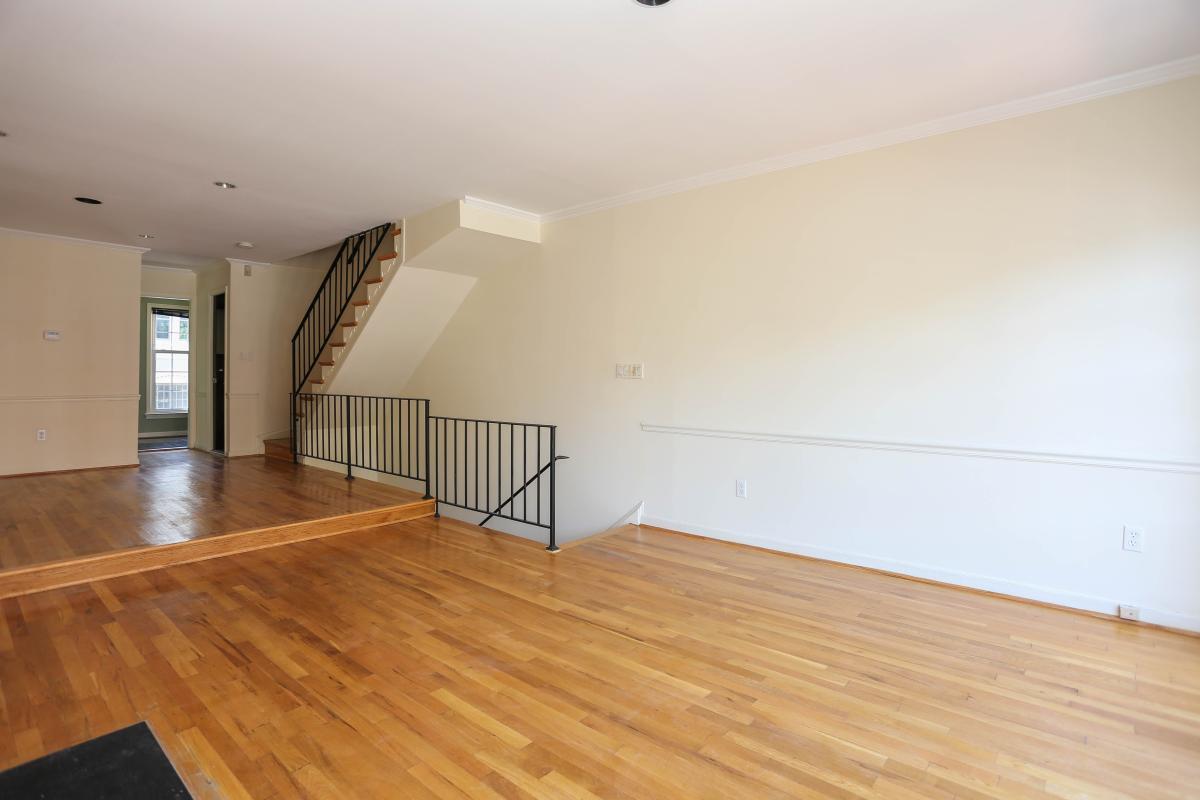 Building Photo - 1729 Corcoran St NW