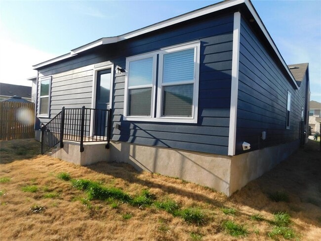 Building Photo - 340 The Bad Wy