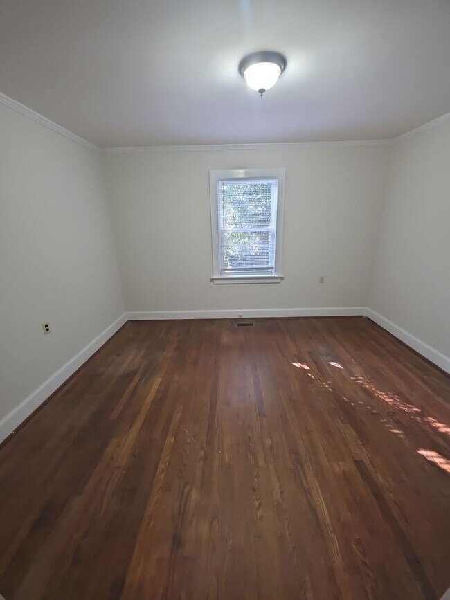 Building Photo - 58 Davis Ave