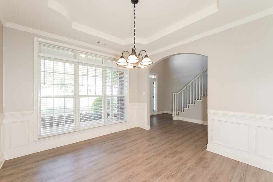 Building Photo - 3706 Weeping Way SW