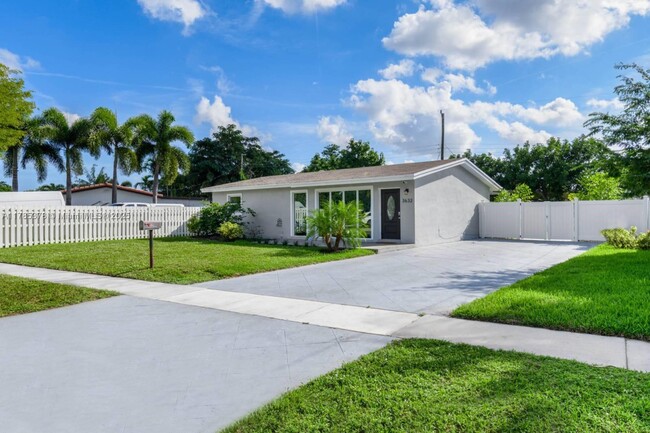 Primary Photo - 3632 SW 17th St