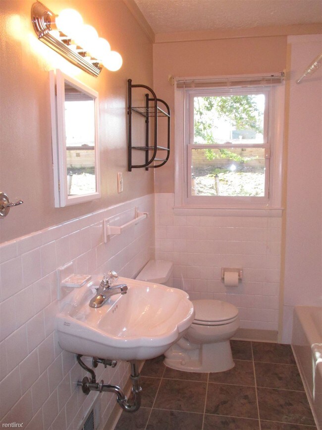 Building Photo - 4 br, 2 bath House - 400 Marley Neck Blvd