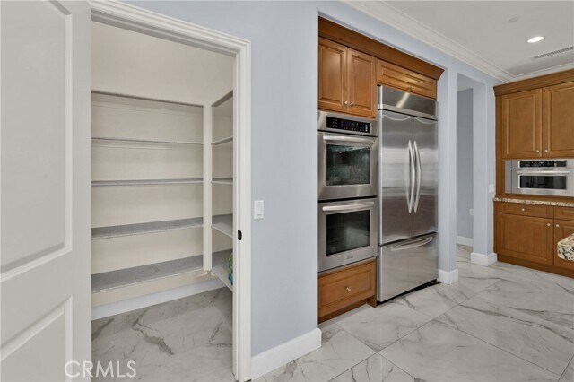 Building Photo - 67 Livia