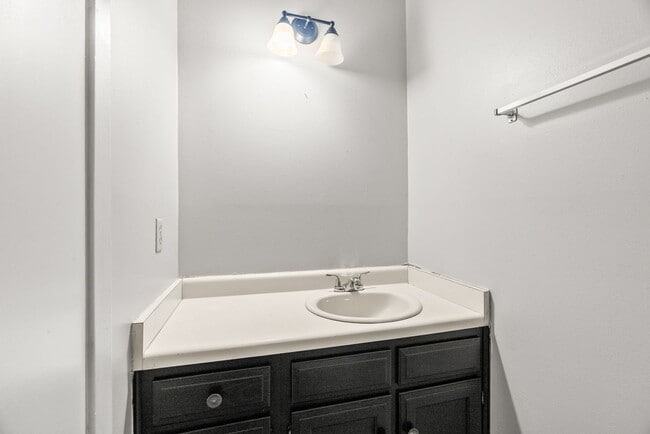 Building Photo - Townhouse in Maumelle!
