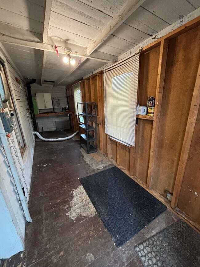 Building Photo - Italian Estates Property Management