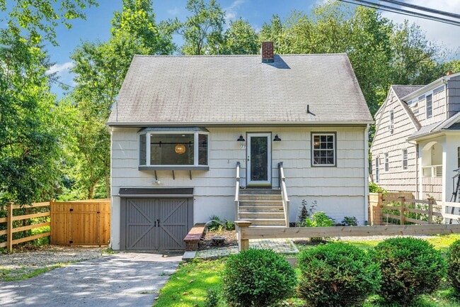 Primary Photo - 77 Valley Rd