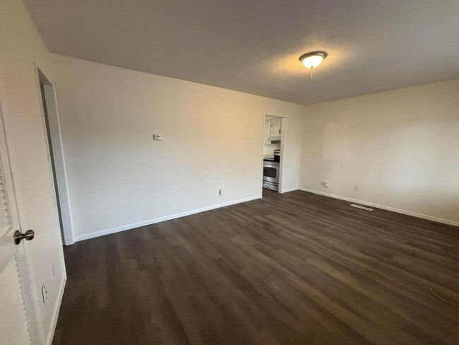Building Photo - 7362 Sabre Ave