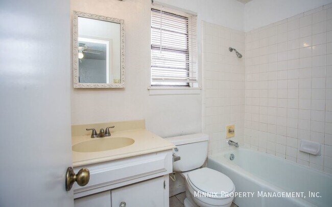 Building Photo - 2325 81st St