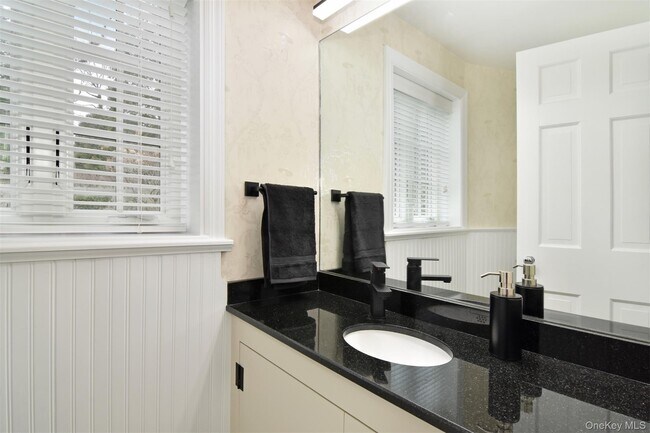 Building Photo - 68 Wildway