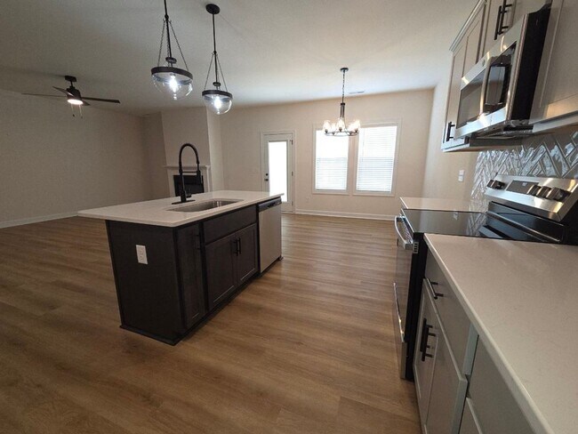 Building Photo - 104 Hudson Vlg Dr