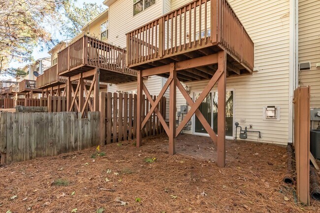 Building Photo - Delta Ridge Darling!  Available Now!  3BR Plus Den!