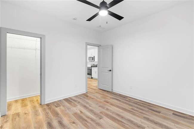Building Photo - 128 Hilltop Dr SW