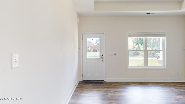 Building Photo - 1303 Dan Owen Dr