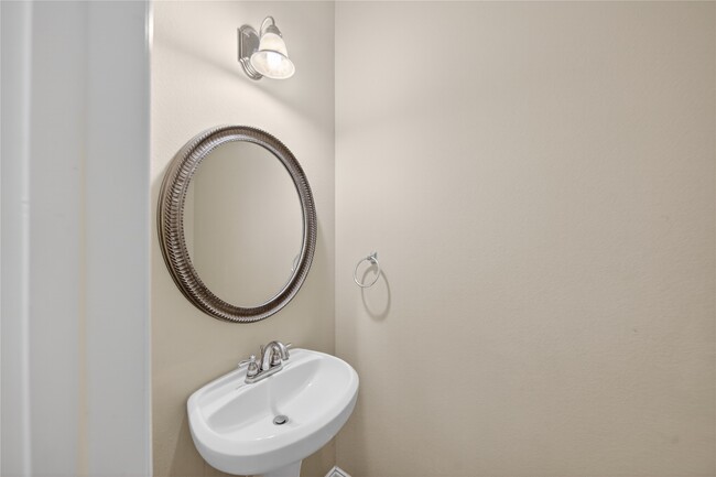 Building Photo - 2411 Horned Owl Dr