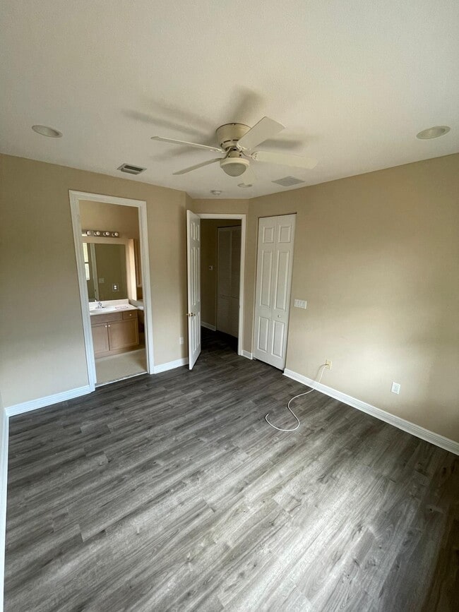 Building Photo - 9261 Delemar Ct