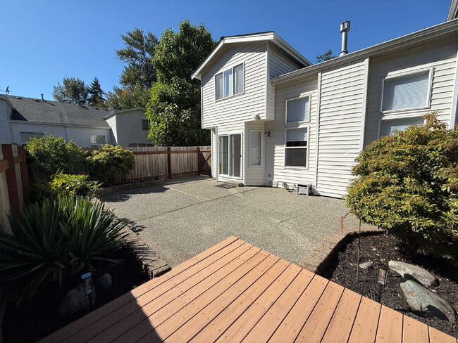 Building Photo - AMAZING Home in Quiet Community Available ...
