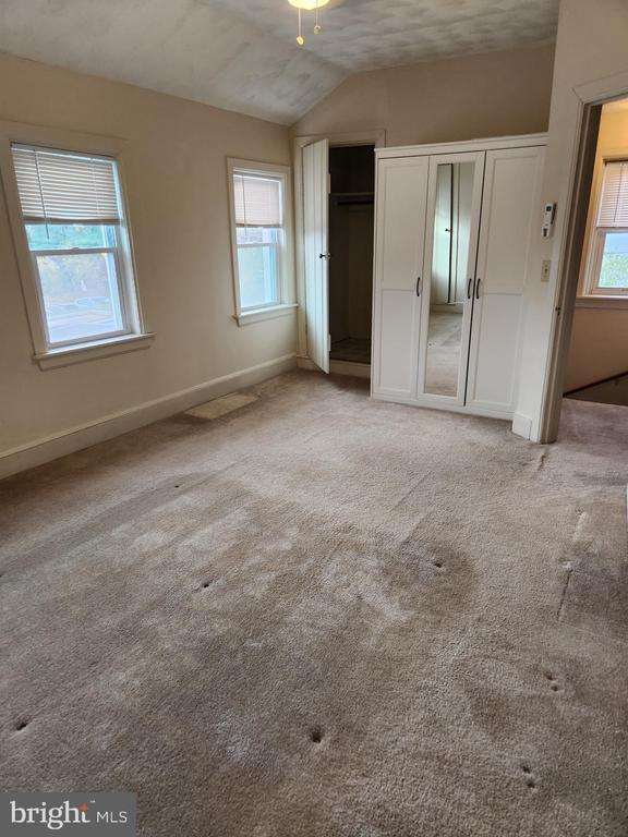 Building Photo - 9062 Washington St