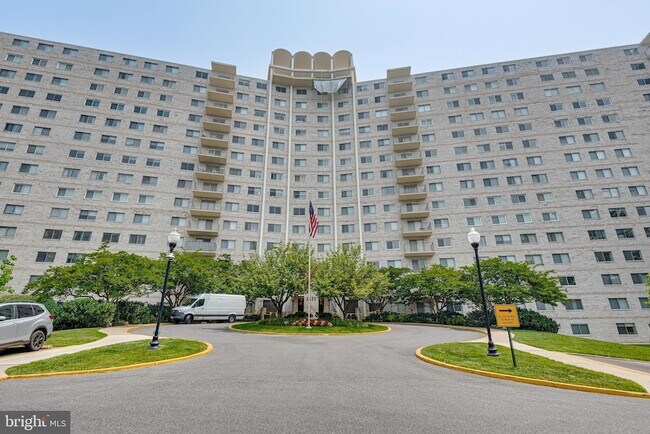 Building Photo - 1111 University Blvd W