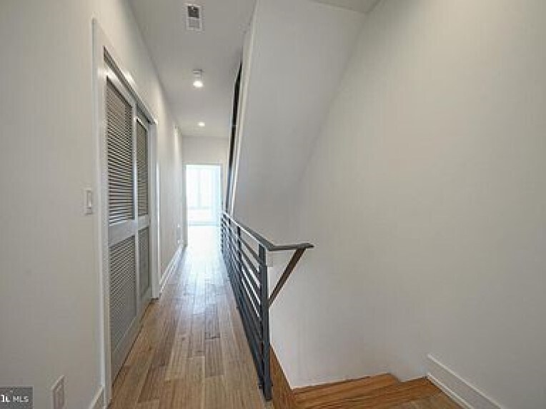 Building Photo - 1544 S 20th St