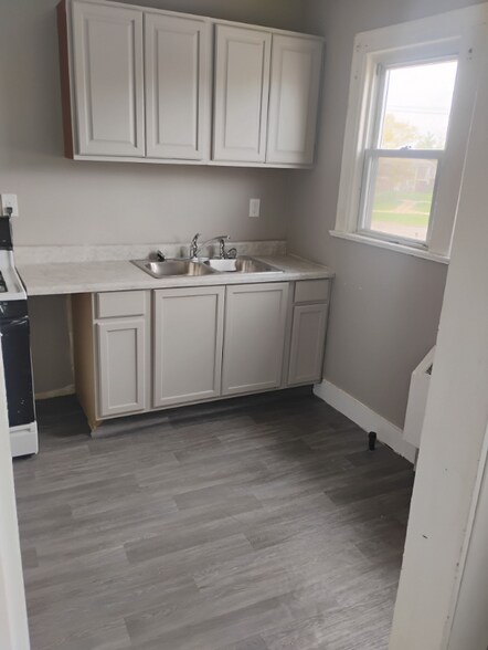 Building Photo - 320 Percy St