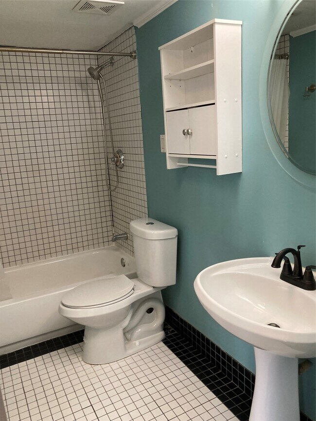 Building Photo - 800 Post Oak Blvd