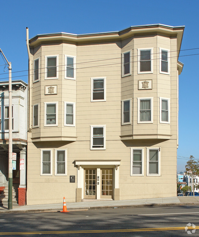 Building Photo - 2344 Fulton St