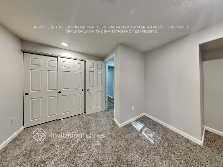 Building Photo - 1617 S Sedalia St