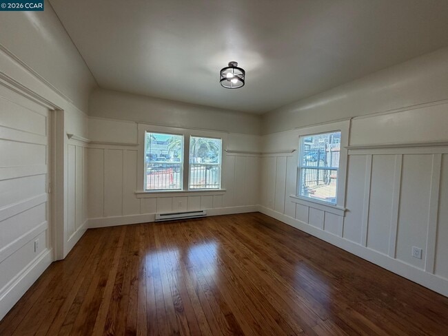 Building Photo - 2303 Sonoma Blvd