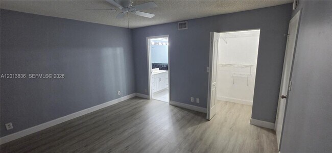 Building Photo - 8750 Royal Palm Blvd
