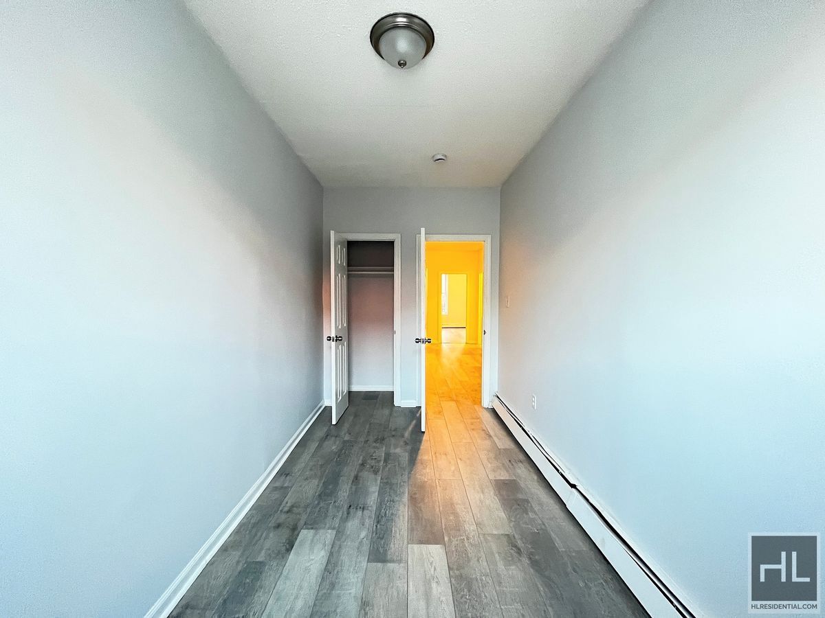 Building Photo - 1836 Park Pl