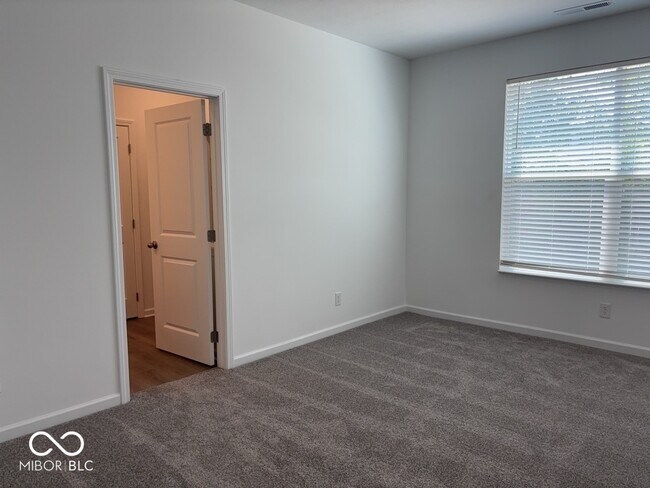 Building Photo - 817 Oyster Bay Dr