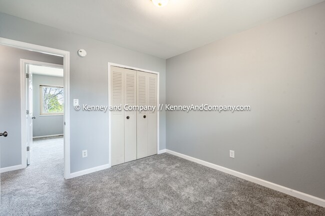 Building Photo - 1421 Querida Dr