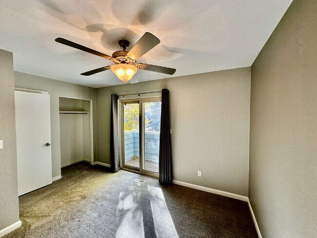 Building Photo - AVAILABLE NOW! Charming 3-Bedroom Retreat ...