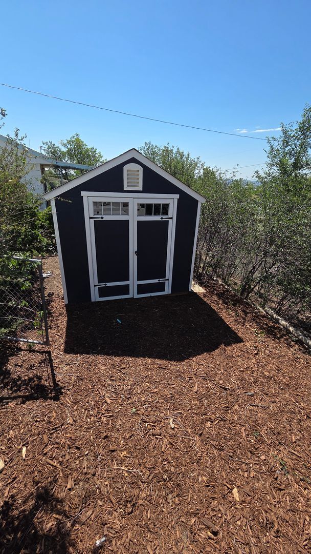 Building Photo - 4 Bedroom 2 Bath with Finished Basement and Study!