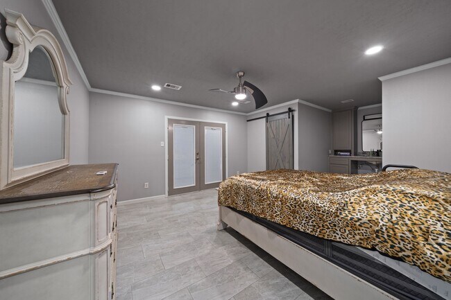 Building Photo - 2147 Lone Rock Dr